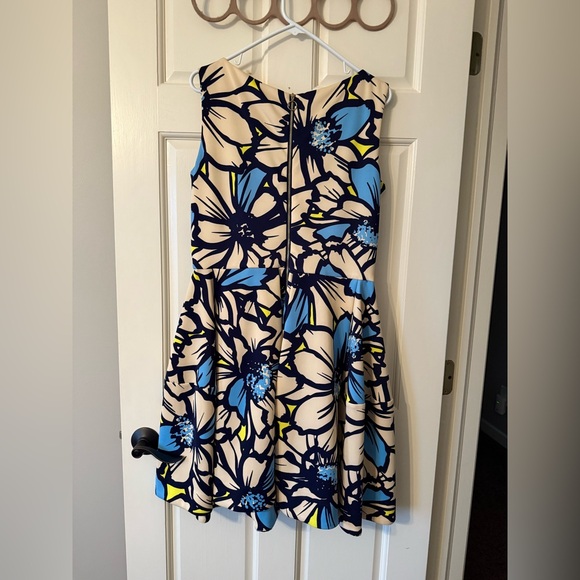 Taylor Navy and Cream Floral Dress - Picture 2 of 4